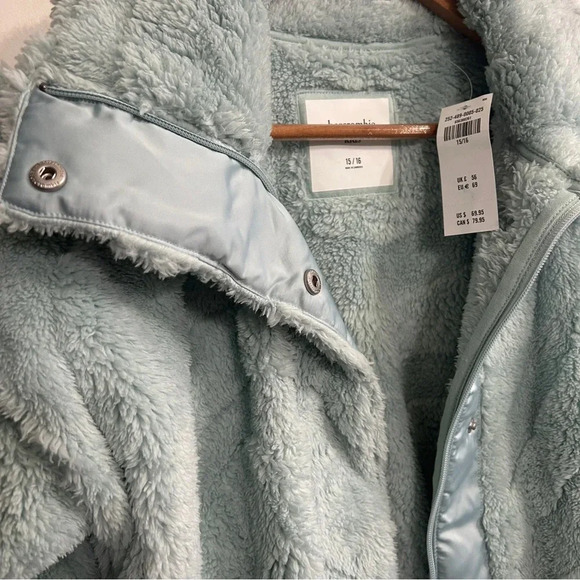 NWT Abercrombie kids size 15/16 super soft fleece jacket. Zip and snap up. Aqua - Picture 3 of 10